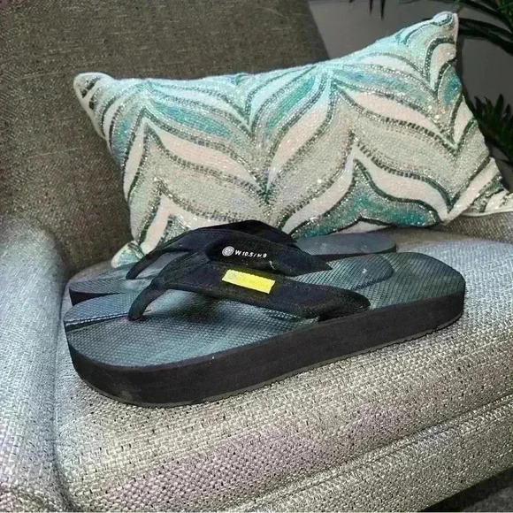 Healing Sole Flip Flop Sandals Size W 10.5 M 9 - Picture 3 of 7